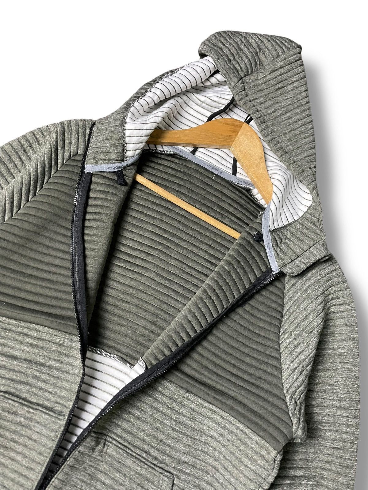 Japanese Brand × New Balance × Vintage NEW BALANCE Men’s Heat-loft Jacket (78) Size US XXS / EU 40 - 8 Thumbnail