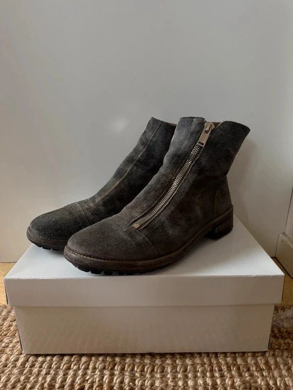 Undercover 11AW Suede front zip boots