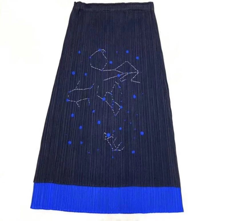 Issey Miyake Issey Miyake size:5 Blue constellation pleated skirt Size 42" / US 20 - 1 Thumbnail