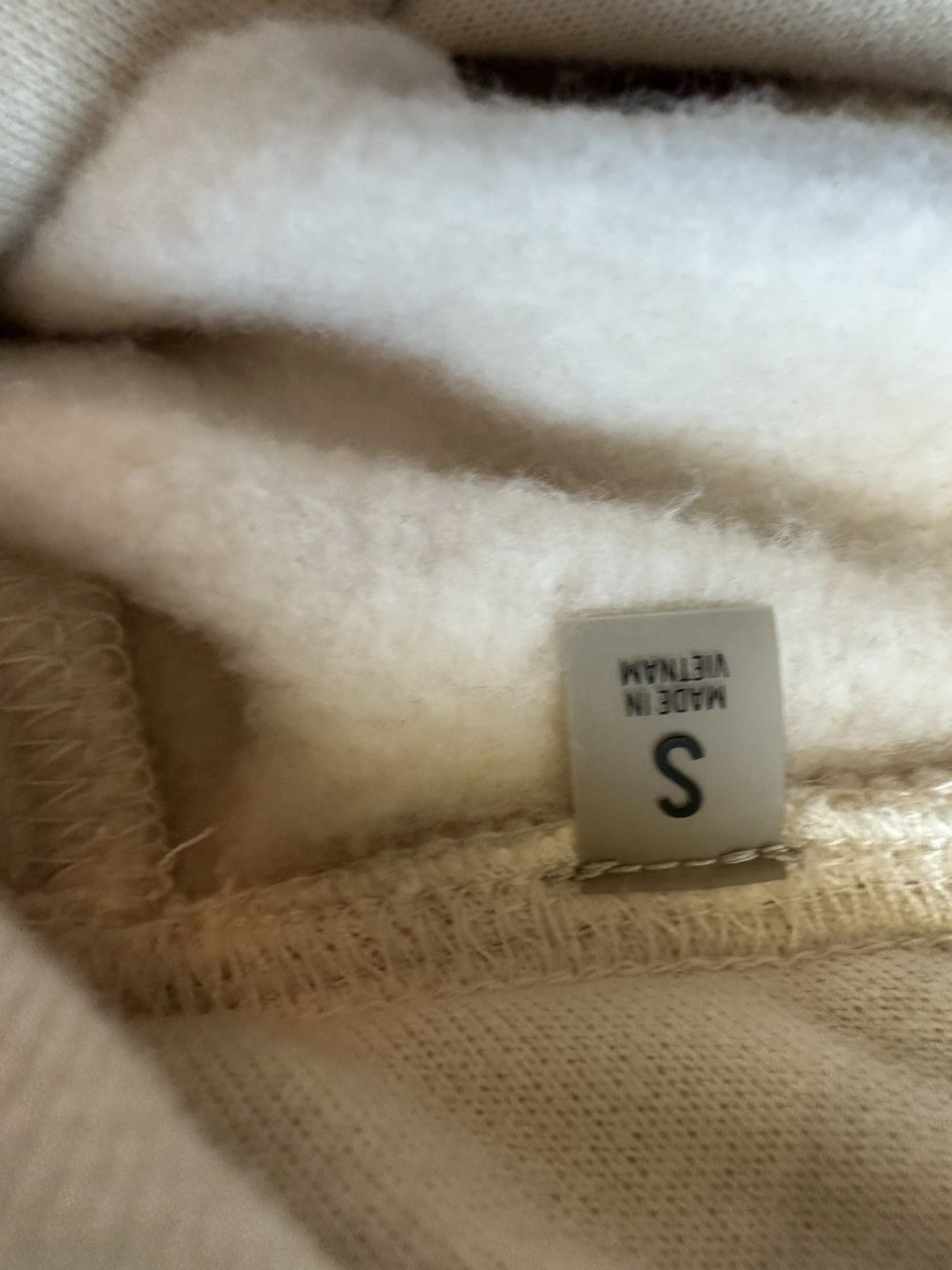 Essentials Fear of God Essentials Relaxed Hoodie “Egg Shell” Size US S / EU 44-46 / 1 - 8 Thumbnail