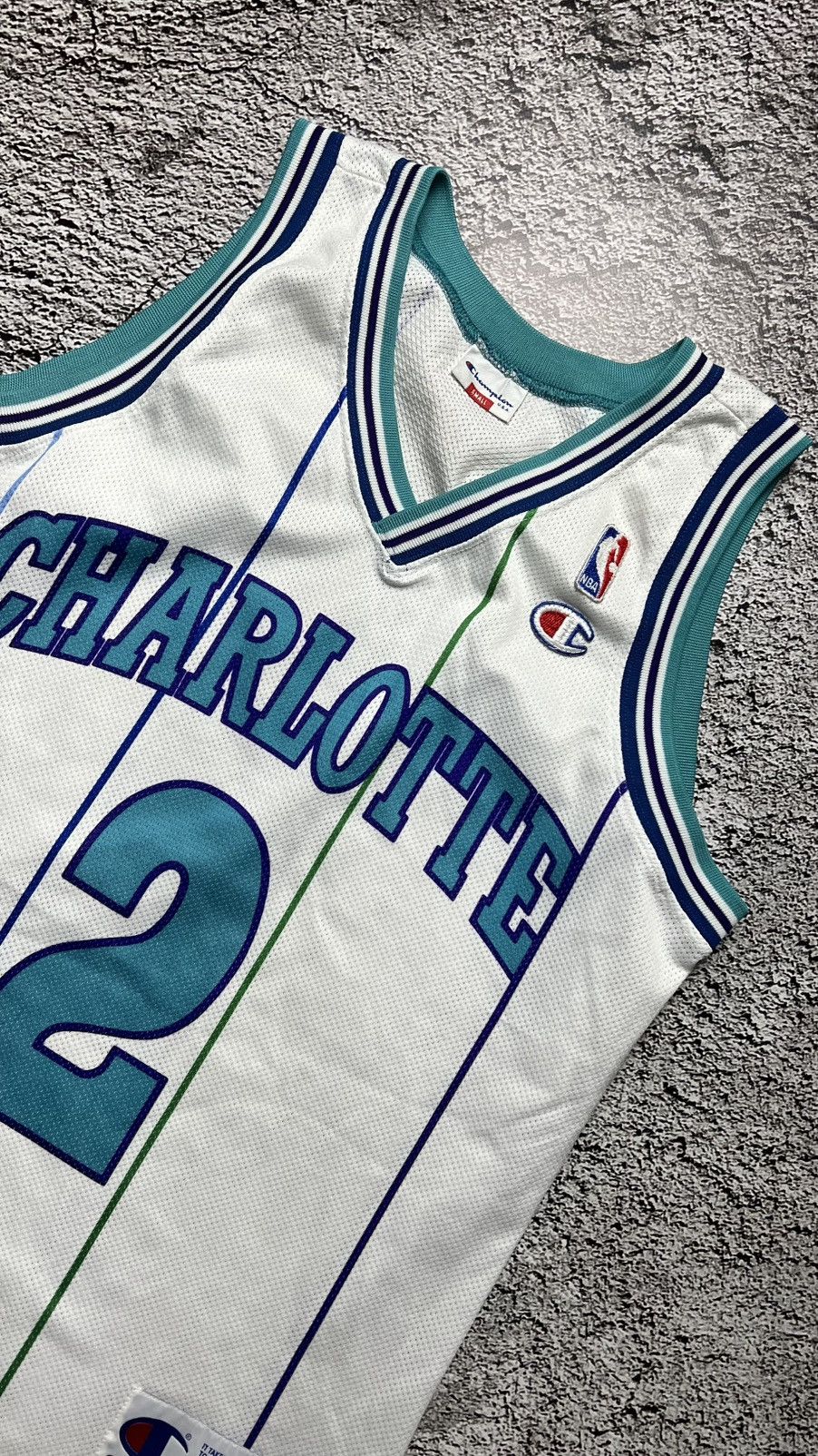 Champion VTG 90’s Charlotte Hornets NBA Larry Johnson champion jersey Size US S / EU 44-46 / 1 - 2 Thumbnail