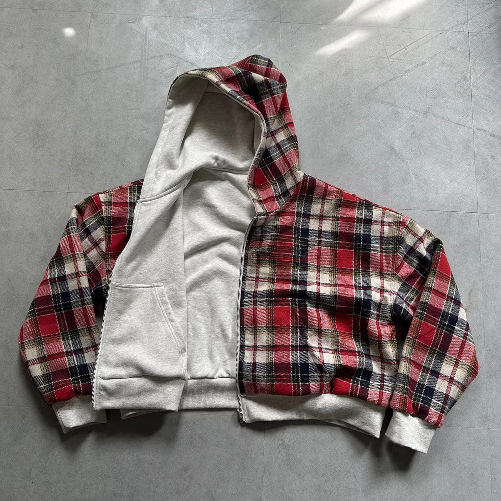 Japanese Brand Reversible Red Plaid and Cream Zip-Up Hoodie Size US M / EU 48-50 / 2 - 3 Thumbnail