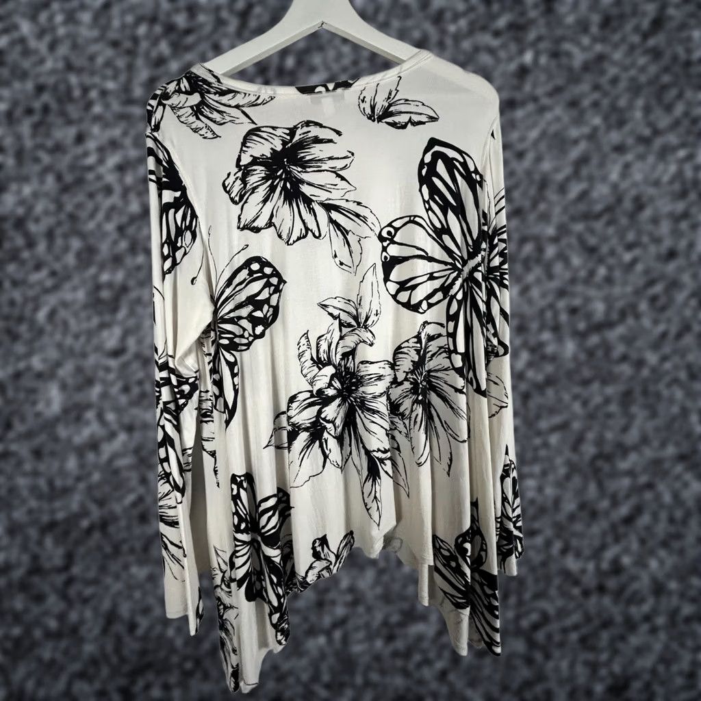 Vintage CAbi Womens Tunic Top - Floral & Butterfly Asymmetrical Hem, Long Sleeve, Stretch, White/Black, Large Size L / US 10 / IT 46 - 1 Thumbnail