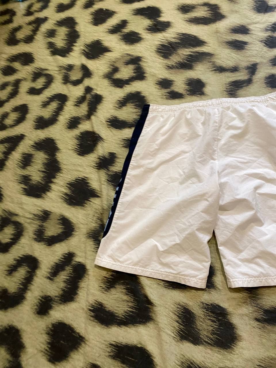 Nike Vintage white shorts big logo Nike Y2K sportwear Size US 34 / EU 50 - 14 Thumbnail