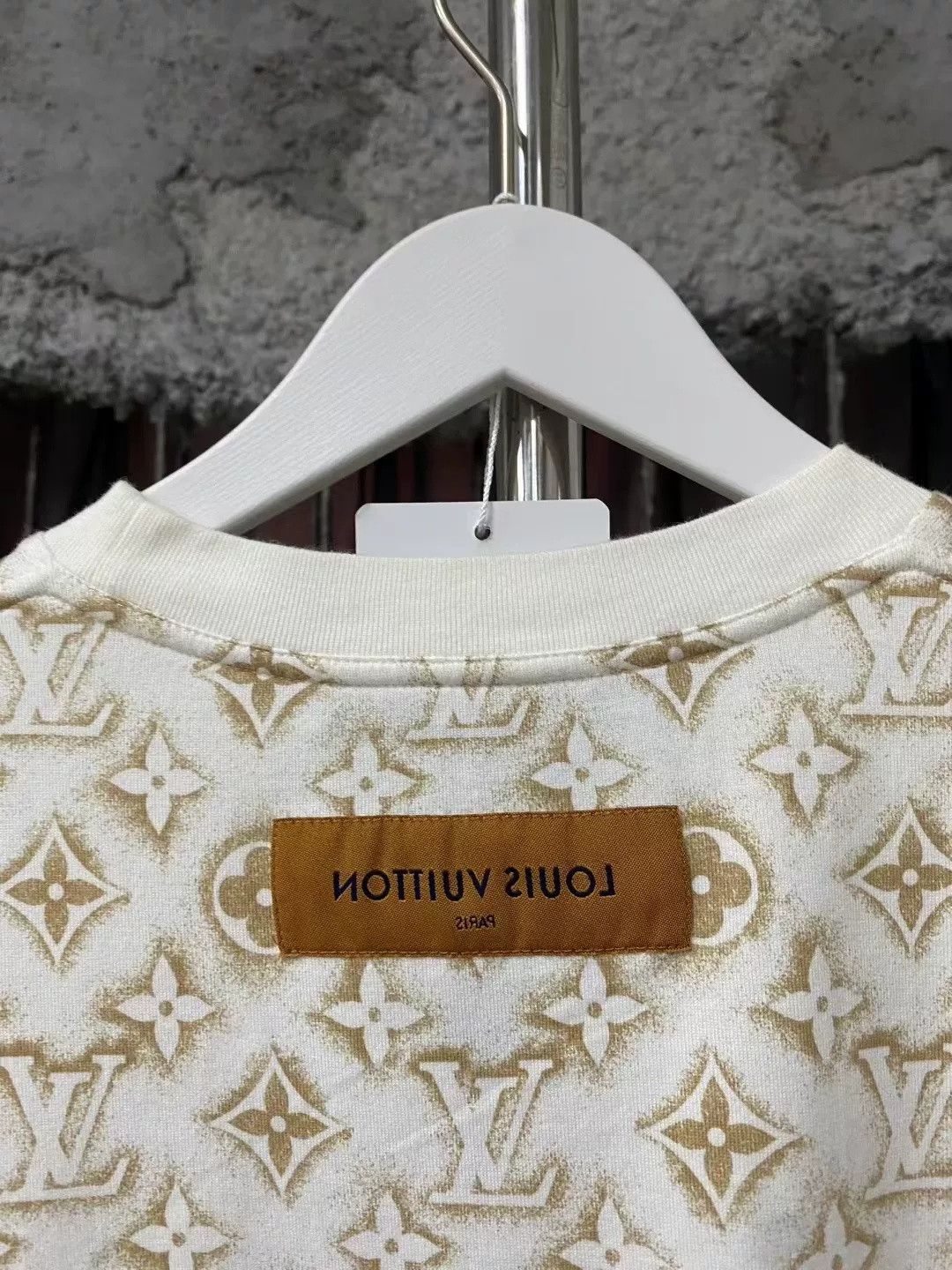 Louis Vuitton Louis Vuitton Monogram Print Short-Sleeve Size US 32 / EU 48 - 3 Thumbnail