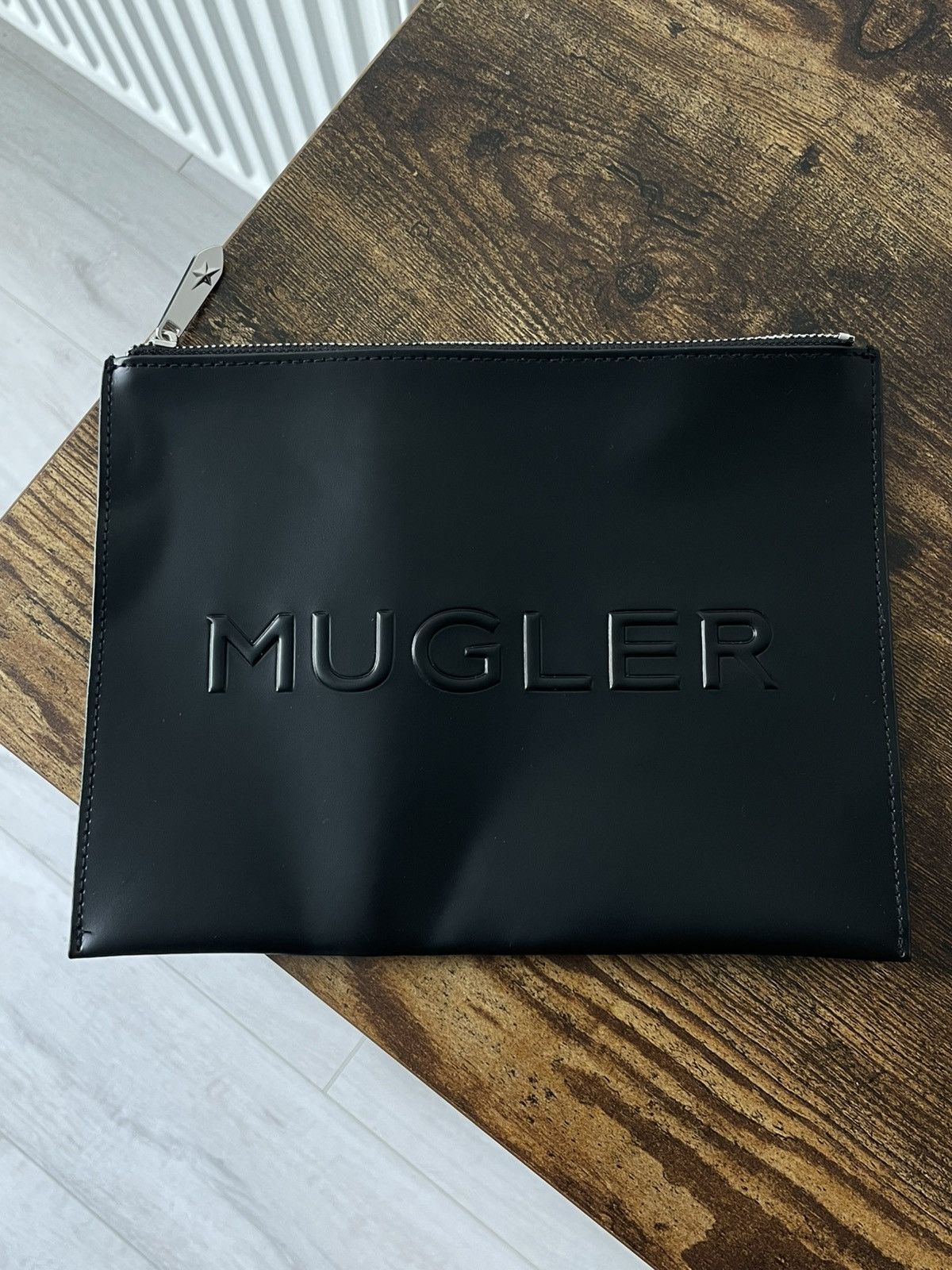 Mugler Mugler Parfums Clutch Bag Black Luxury RARE Size ONE SIZE - 1 Thumbnail