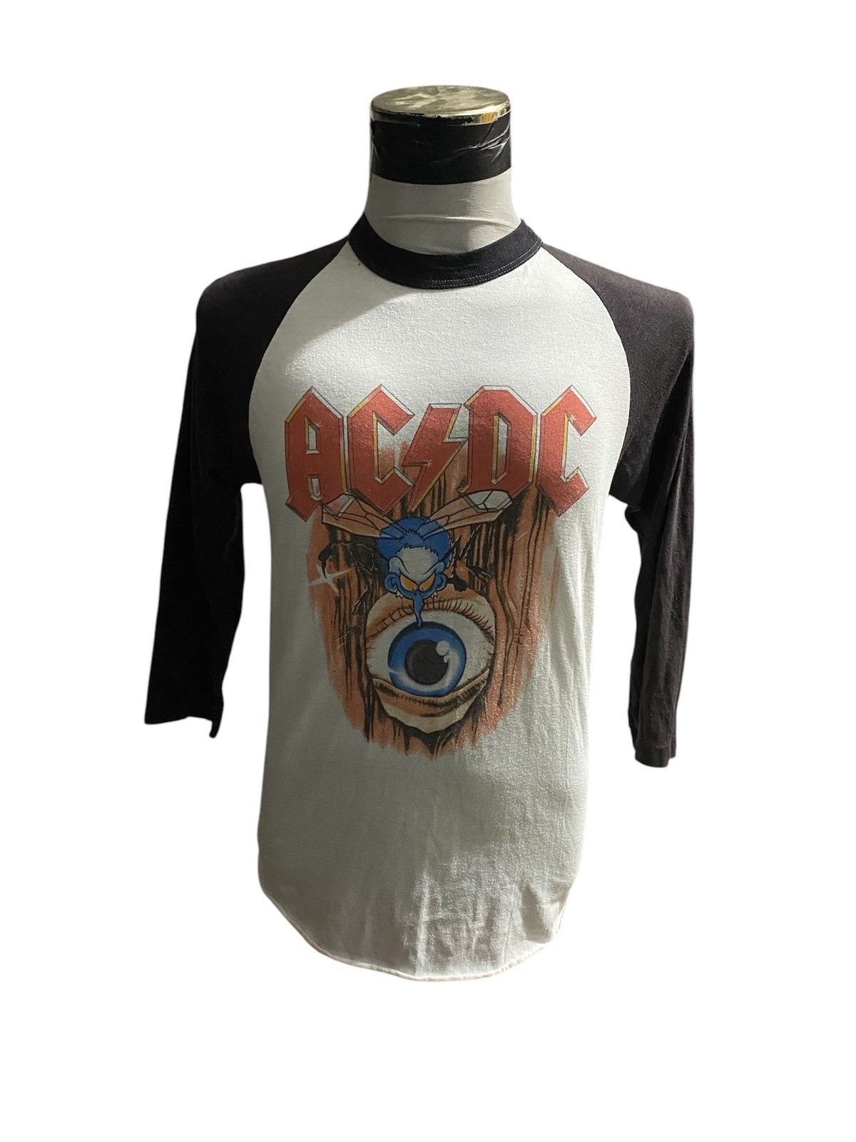 AC/DC × Band Tees × Vintage Vintage Raglan AC/DC FLY ON THE WALL 1985 TOUR T-Shirt Size US S / EU 44-46 / 1 - 1 Thumbnail