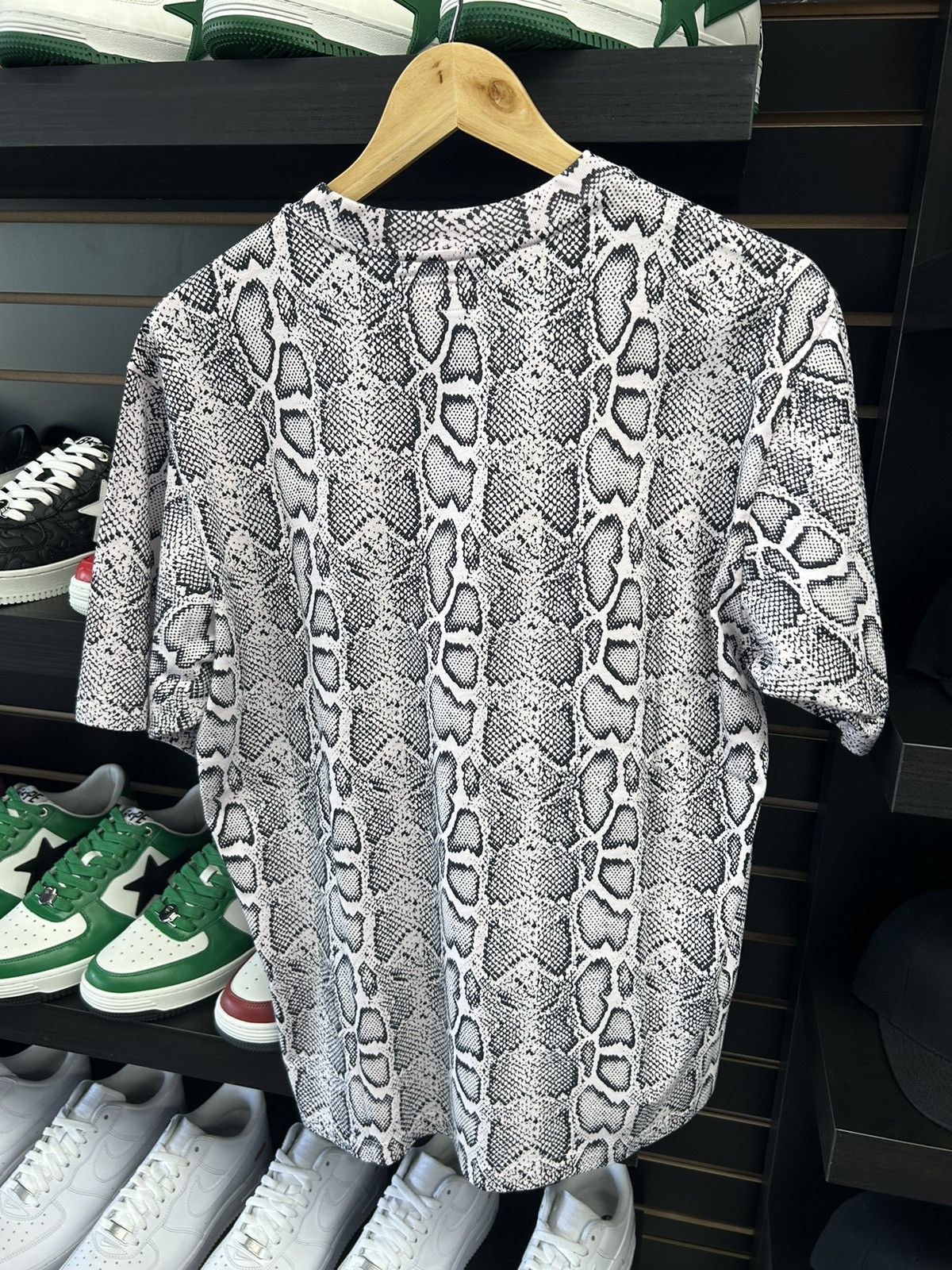 Supreme Supreme Snakeskin T-shirt Size US S / EU 44-46 / 1 - 2 Thumbnail