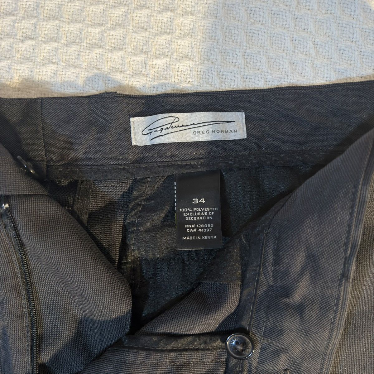Greg Norman Greg Norman Tailored Black Dress Shorts Minimal Golf Luxe Size US 34 / EU 50 - 3 Thumbnail