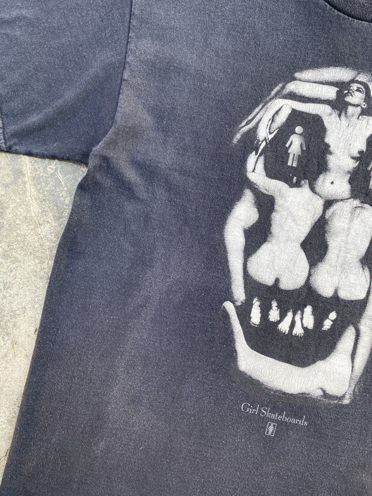 Vintage Sick🔥Vintage Salvador Dali x Girl Skateboards Tees Size US M / EU 48-50 / 2 - 7 Thumbnail