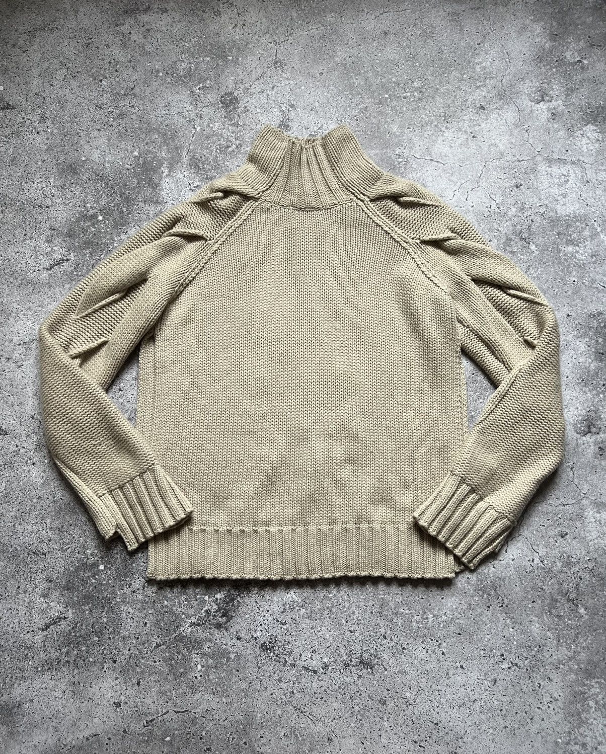 Burberry Burberry Knitted Asymetrical Sample Sweater Made in Italy Size L / US 10 / IT 46 - 1 Thumbnail