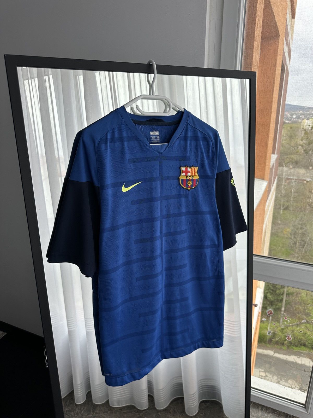 Nike × Vintage Vintage Nike Barcelona Football Training Jersey 2009/10 Size US M / EU 48-50 / 2 - 1 Thumbnail