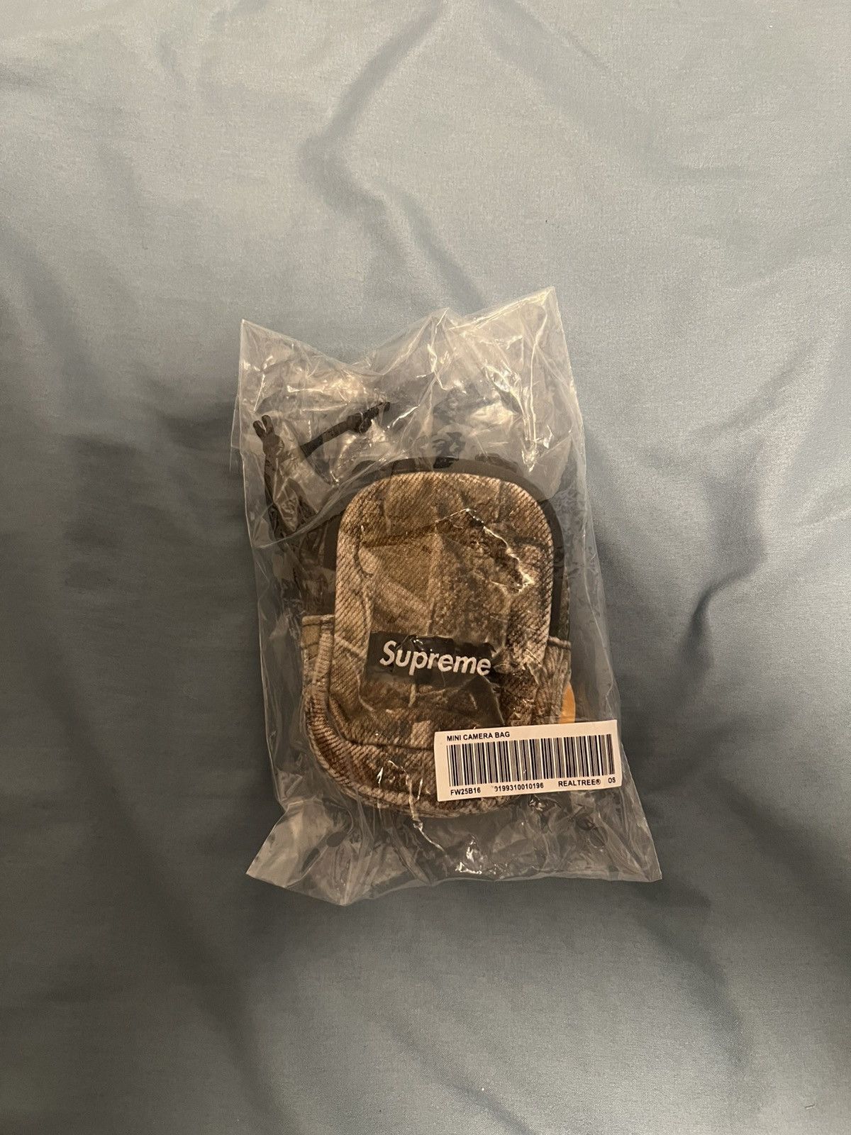 Supreme Supreme Denim Mini Utility Bag RealTree Camo Size ONE SIZE - 1 Thumbnail