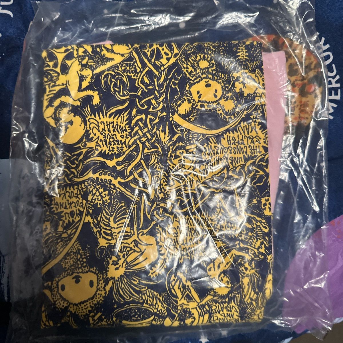 Supreme Wombat tee - deadstock Size US L / EU 52-54 / 3 - 4 Thumbnail