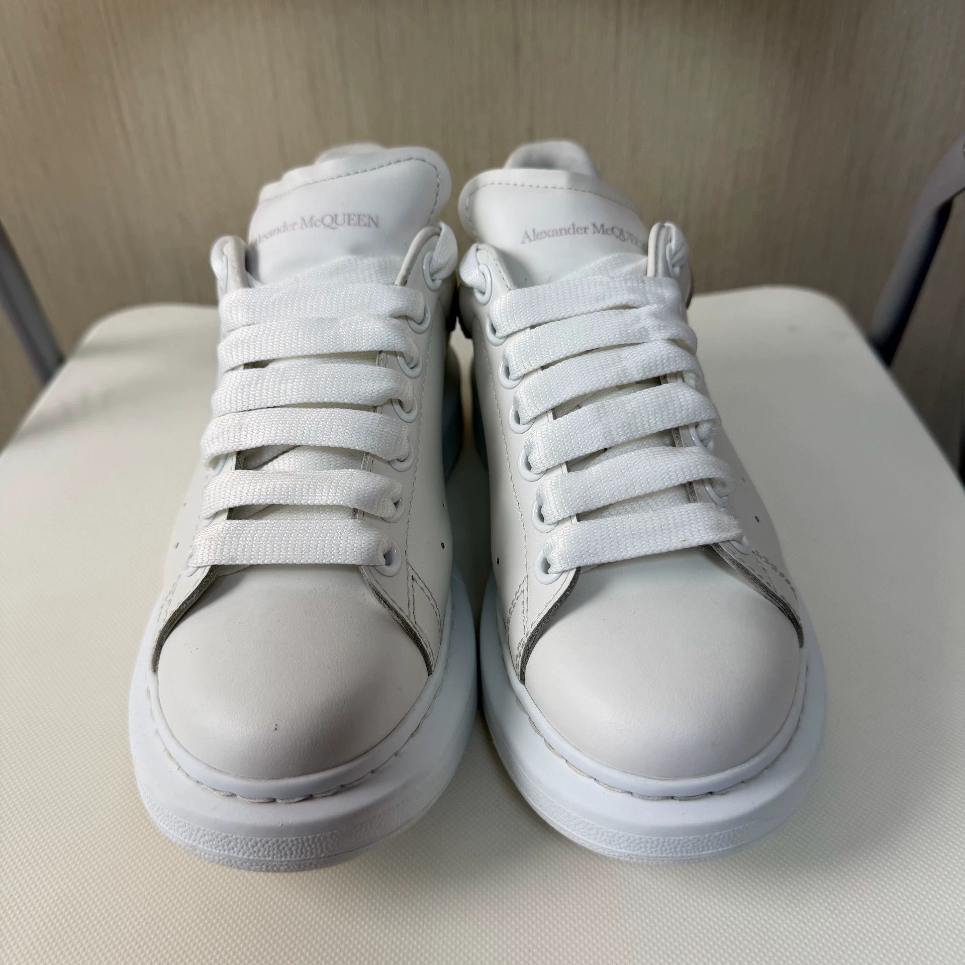 Alexander McQueen Alexander McQueen Women's White Oversized Sneaker 36 Size US 5.5 / IT 35.5 - 2 Thumbnail