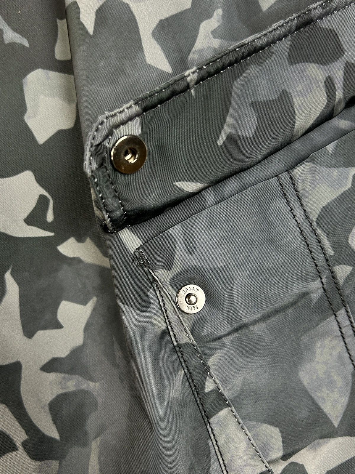 Bally Bally Camouflage Print Cargo Track Pants SS18 Size US 32 / EU 48 - 4 Thumbnail