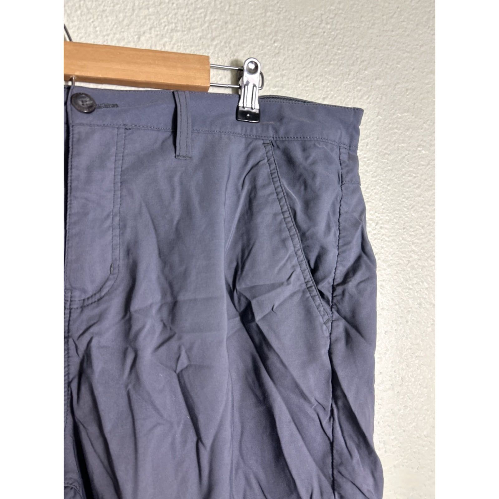 Eddie Bauer Eddie Bauer Mens Cargo Shorts Nylon Gray 38x10 Regular Size Mens Hiking Storage Pocket Size US 38 / EU 54 - 4 Thumbnail