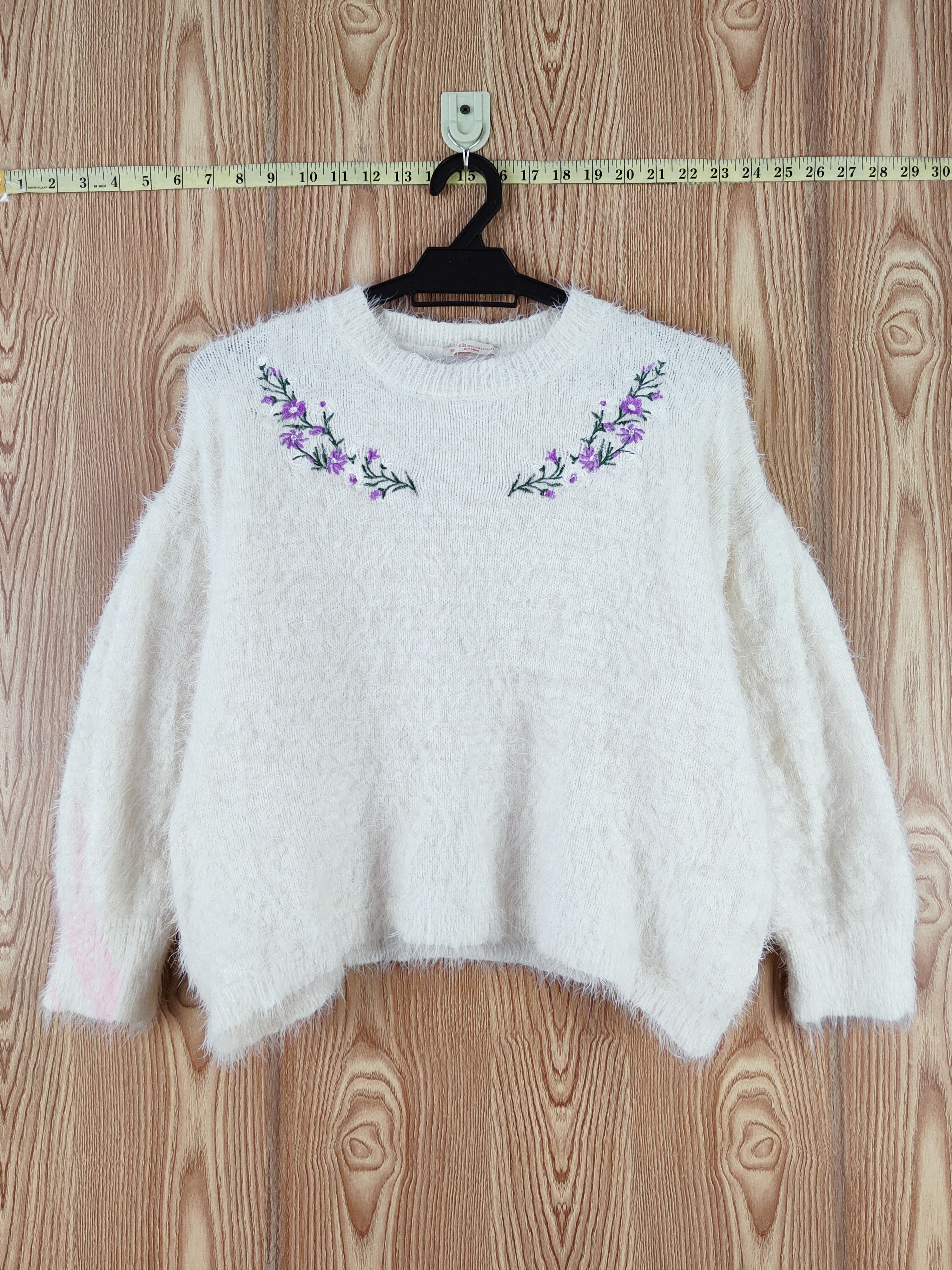 Designer × Japanese Brand × Vintage Vintage Earth Music & Ecology Cream Fur Mohair Knitwear Size L / US 10 / IT 46 - 1 Thumbnail