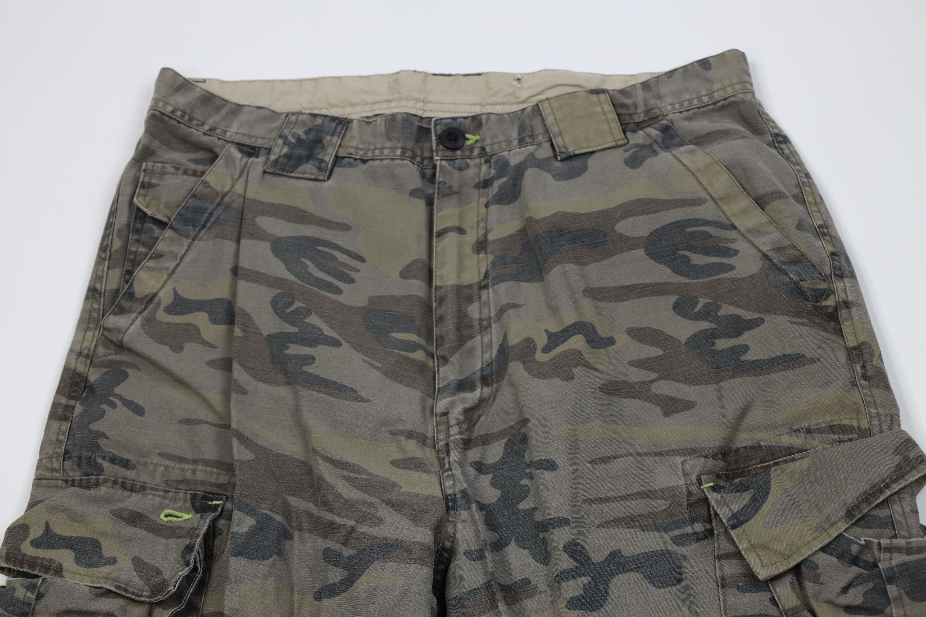 Vintage Vintage Y2K Streetwear Baggy Wide Leg Cargo Pants Camouflage Size US 34 / EU 50 - 2 Thumbnail