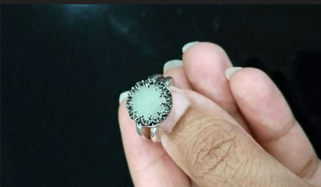 Other Sterling Silver Vintage Green Peridot Retro Ring - Size 7 Size ONE SIZE - 4 Thumbnail