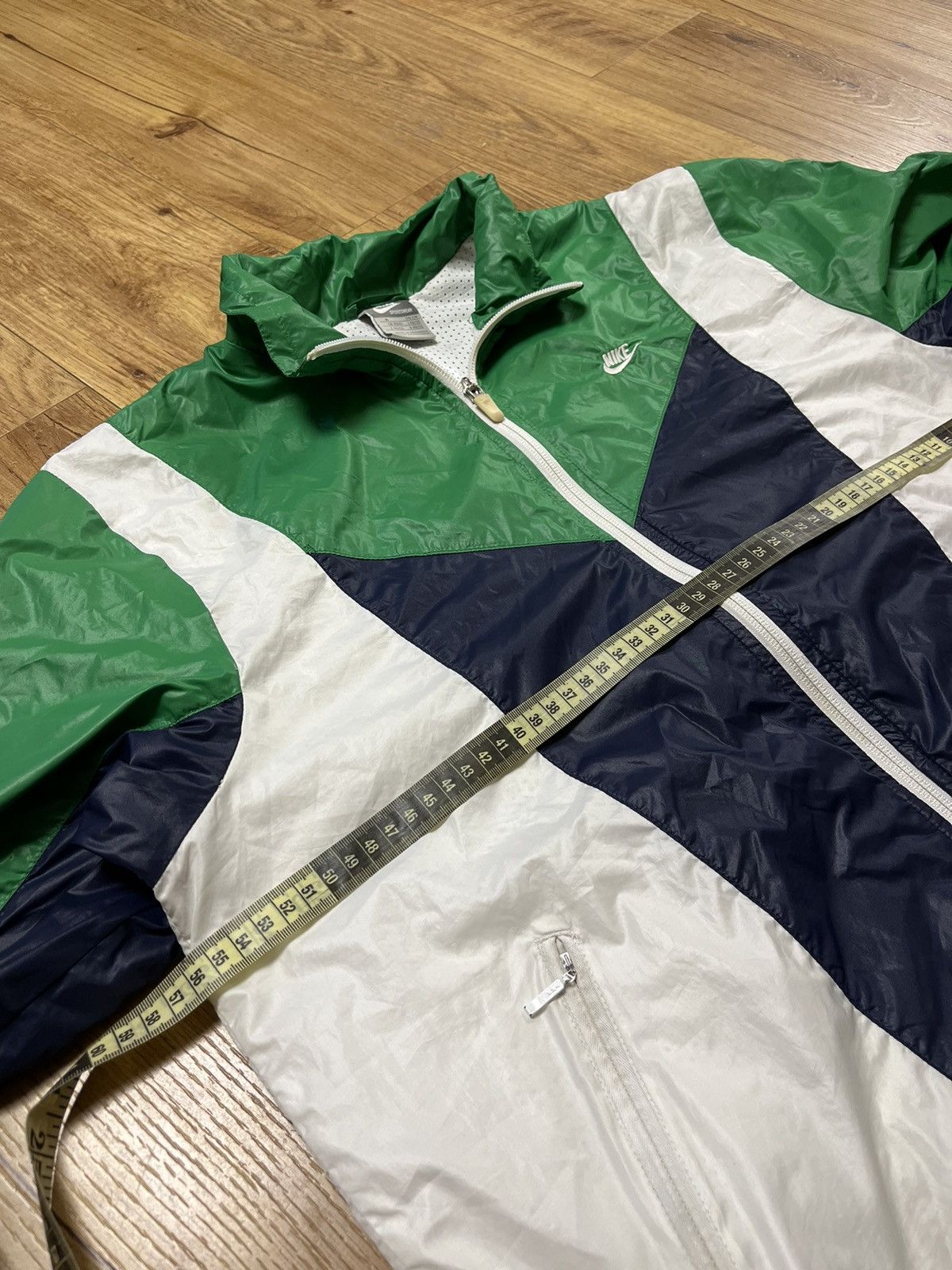 Vintage Nike Vintage Track Nylon Jacket Size US M / EU 48-50 / 2 - 6 Thumbnail