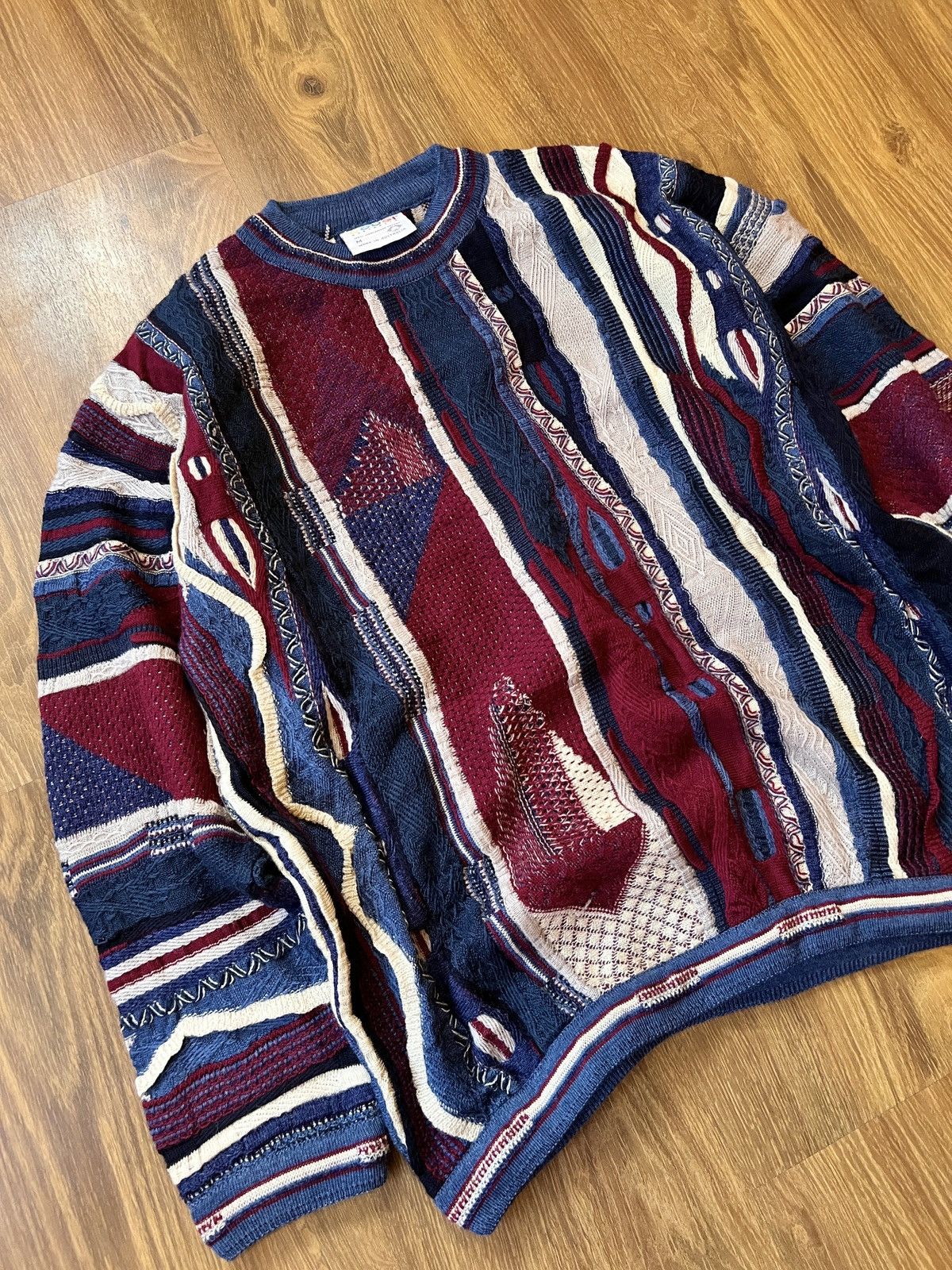 Rare Coogi 3D Knit / Sweater (Maroon/Blue/White)