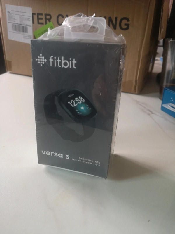 New fitbit versa 3 smartwatch black //
