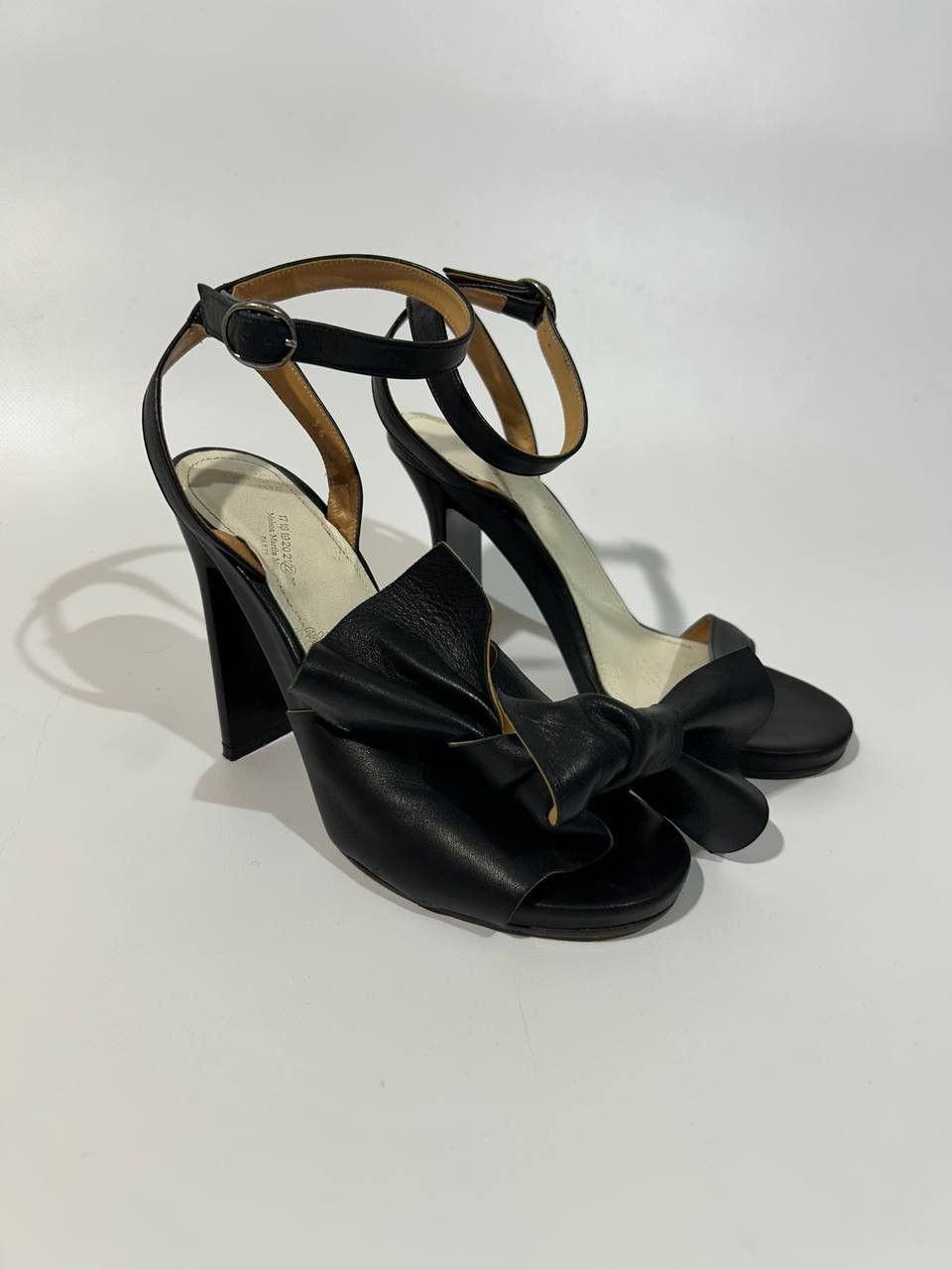 Maison Margiela Maison Martin Margiela leather sandals with bow detail Size US 5 / IT 35 - 2 Thumbnail