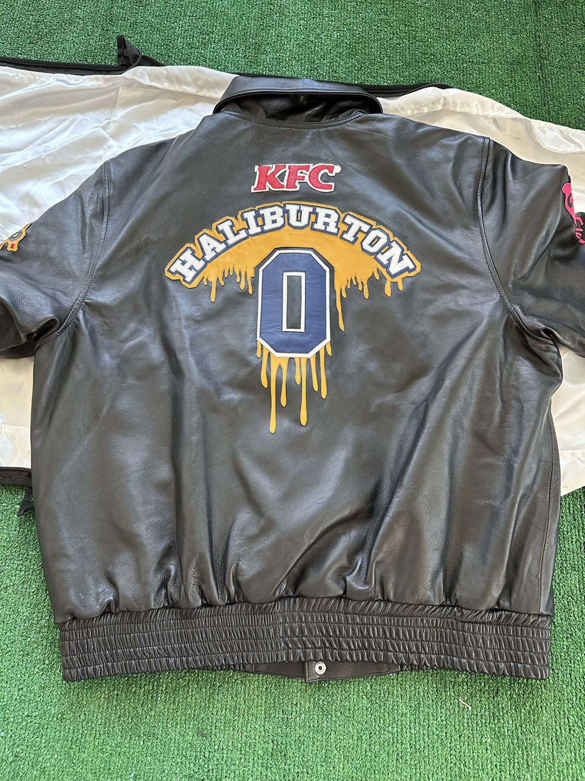 Jeff Hamilton Jeff Hamilton Tyrese Haliburton KFC Leather Jacket Sz Large Size US L / EU 52-54 / 3 - 8 Thumbnail