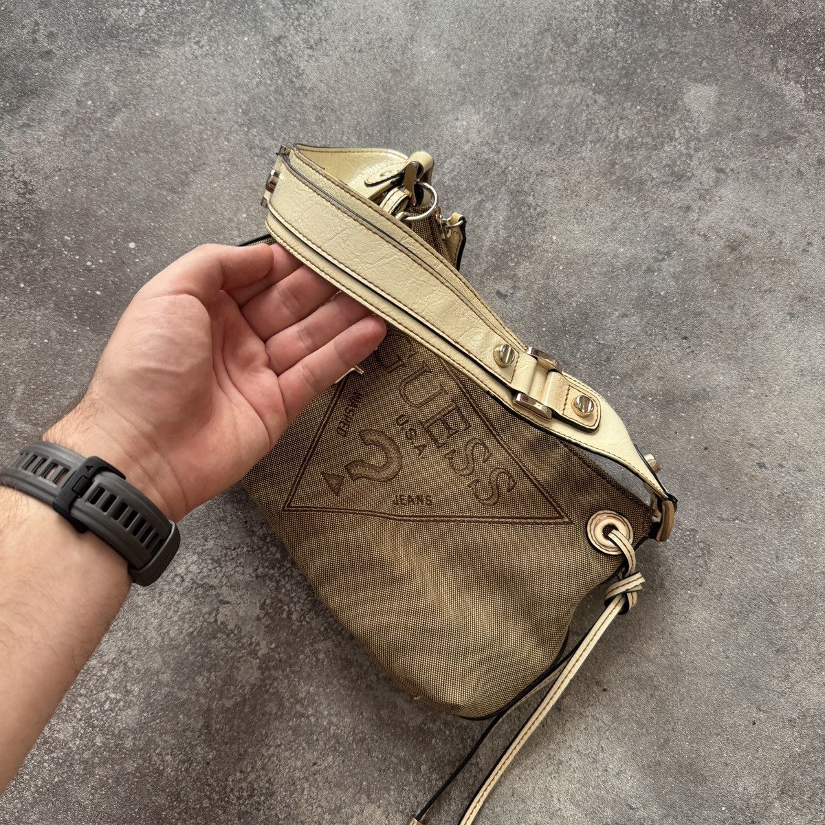 Guess Guess Early 2000’s Vintage Y2K Shoulder Bag Size ONE SIZE - 10 Thumbnail