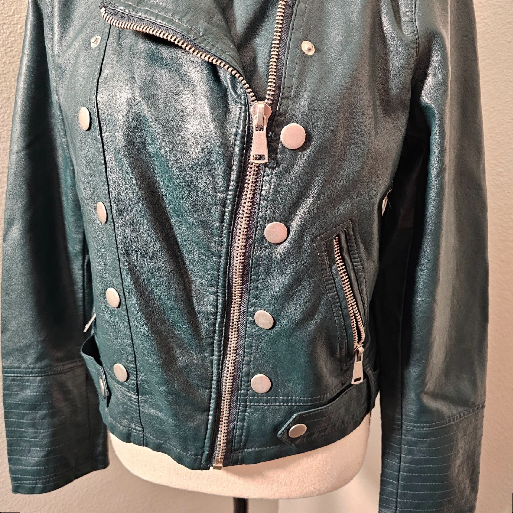 Vintage Jolt Women's Vegan Leather Jacket Green Size L Faux Fur Zipper Accents Jacket Size L / US 10 / IT 46 - 4 Thumbnail