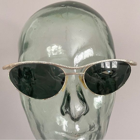 Paloma Picasso Vintage Paloma Picasso Gold Cat Eye Sunglasses - Germany Size ONE SIZE - 3 Thumbnail
