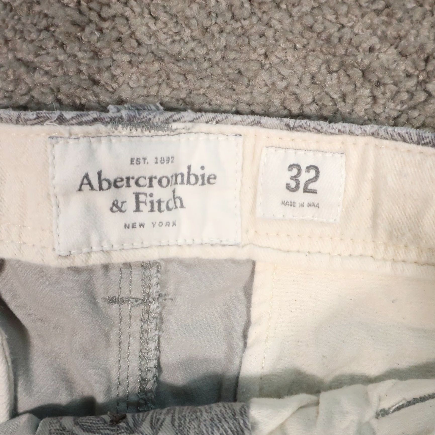 Abercrombie & Fitch VINTAGE Abercrombie & Fitch Chino Shorts Men 32 Gray Floral Button Fly Classic Cargo Pocket Belt Loops 10 in Inseam Size US 32 / EU 48 - 3 Thumbnail