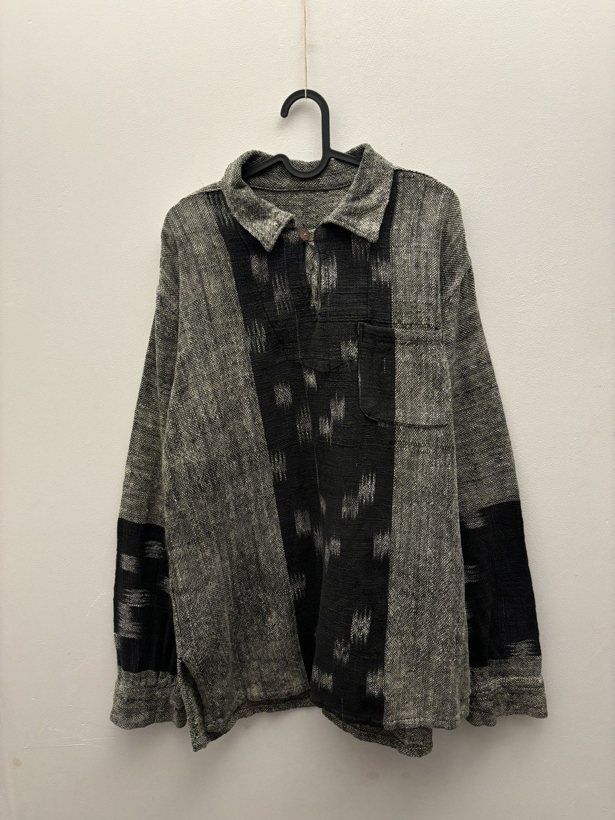 Japanese Brand Vintage Japanese Hand Knitted Avant Garde Shirt Size US L / EU 52-54 / 3 - 1 Thumbnail