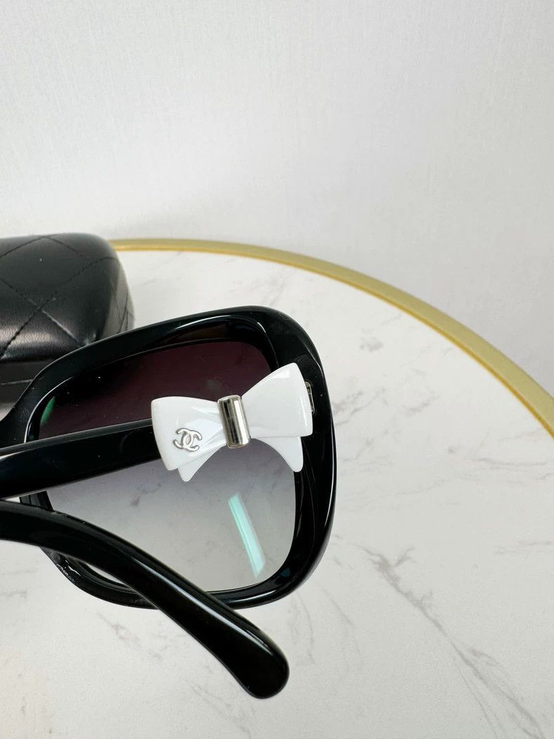 Chanel Chanel Black Bow Sunglasses with Case -2505 Size ONE SIZE - 3 Thumbnail