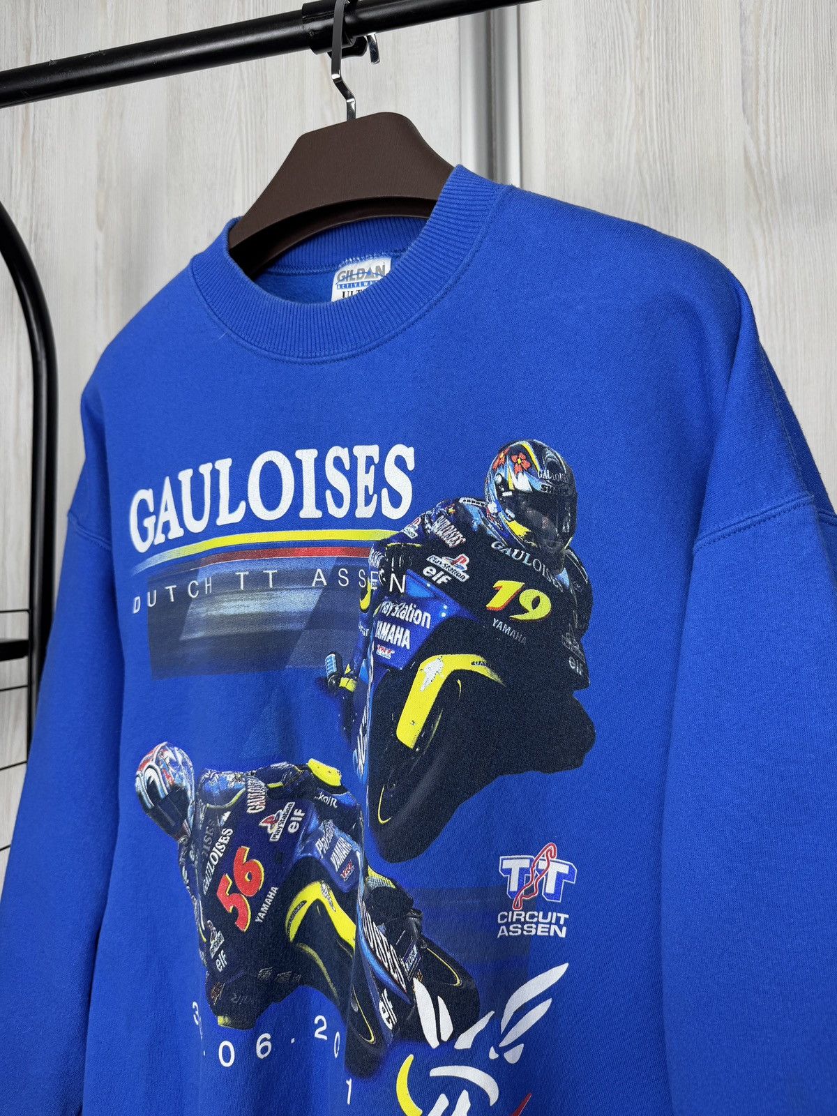 Gildan Gildan vintage 2001 Gauloises Dutch TT Assen Moto Racing Size US XL / EU 56 / 4 - 4 Thumbnail