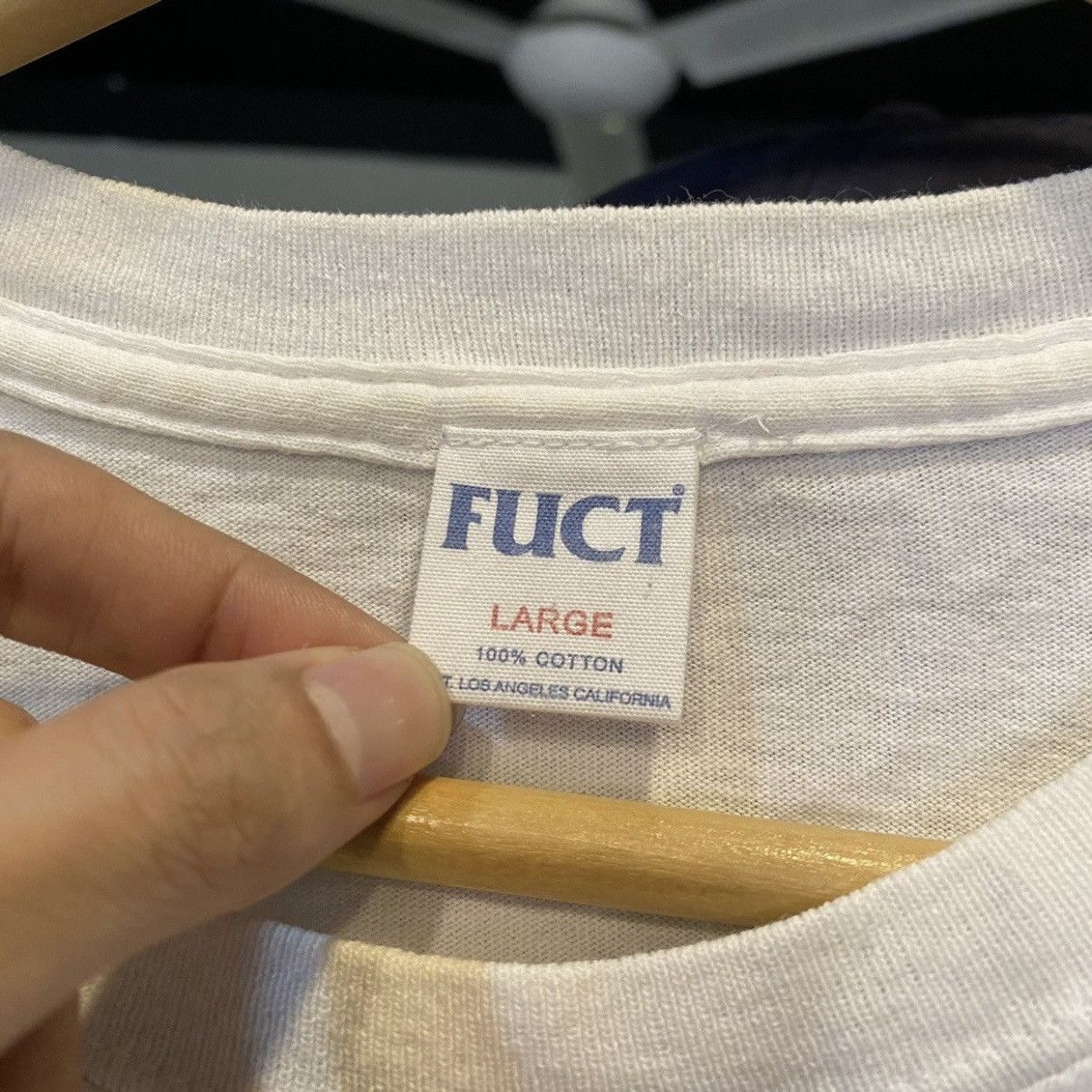 FUCT FUCT Bandana Pocket Tee - White Streetwear T-Shirt Size US L / EU 52-54 / 3 - 9 Thumbnail