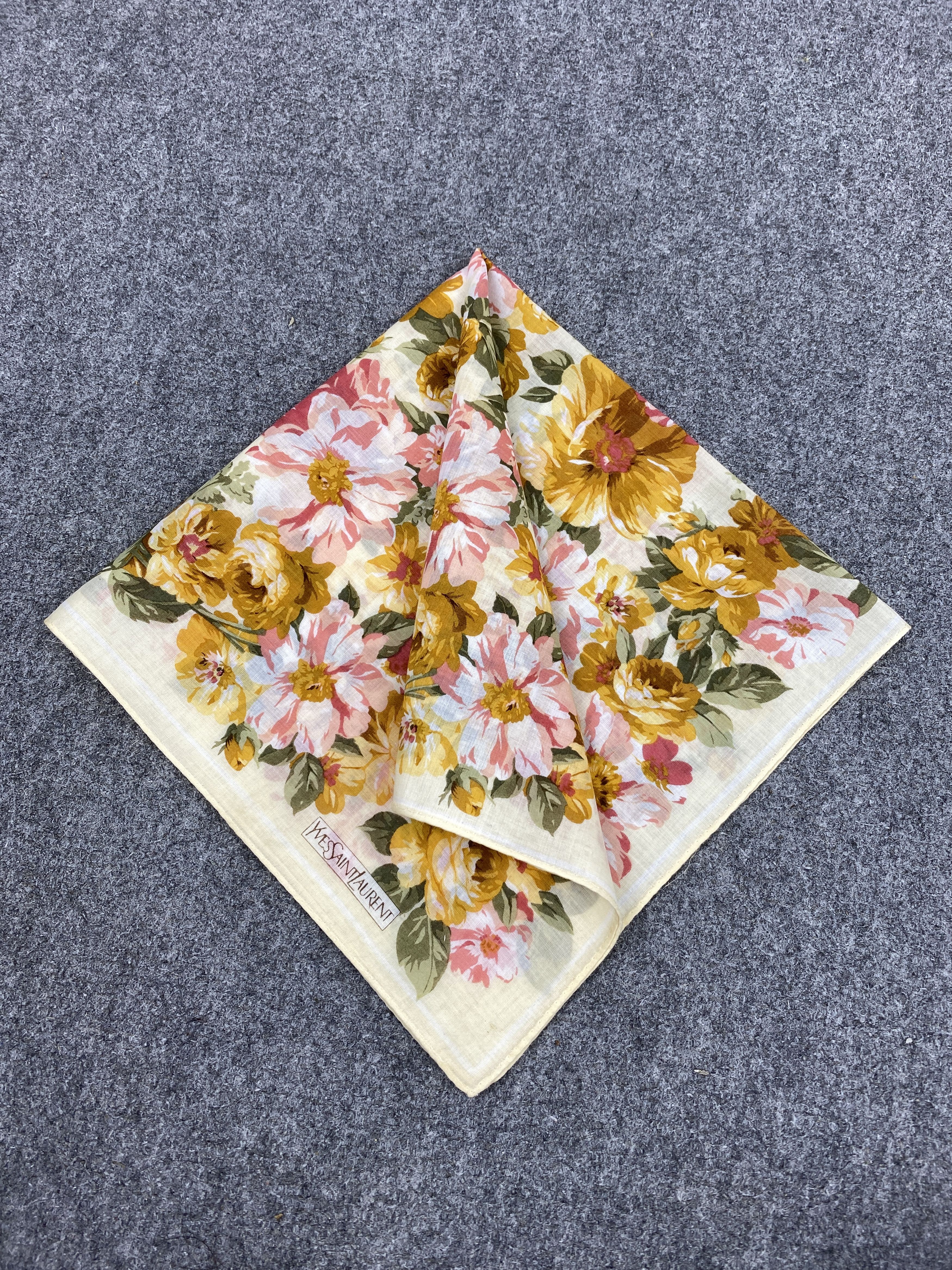Yves Saint Laurent Yves Saint Laurent Handkerchief / Neckerchief KT0264 Size ONE SIZE - 4 Thumbnail
