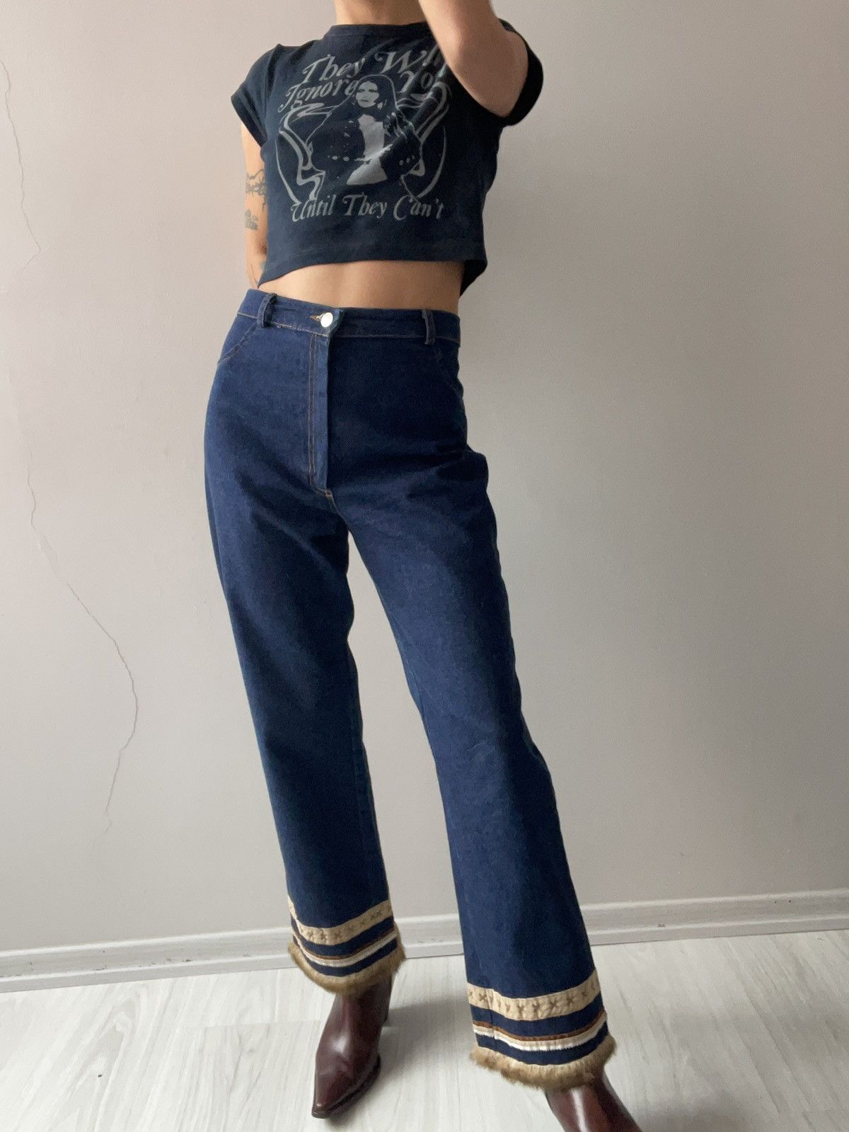 Vintage Vintage Italian jean Size 28" / US 6 / IT 42 - 1 Thumbnail