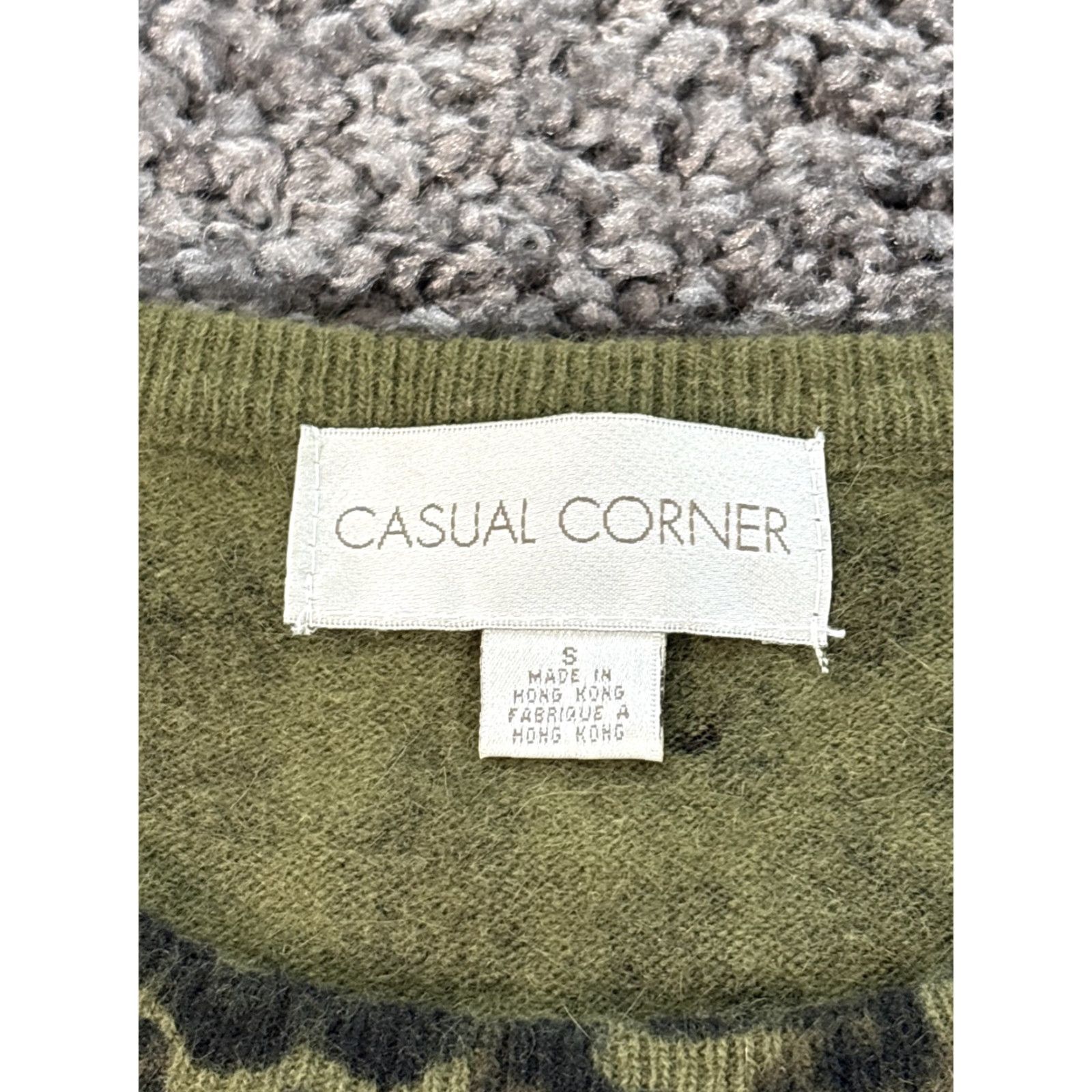 Vintage VINTAGE Casual Corners T Shirt Womens Small Leopard Print Rabbit Hair Lambswool Shirt, Green, Crew Neck, Short Sleeve, Casual, Basic, S, Regular Size S / US 4 / IT 40 - 4 Thumbnail
