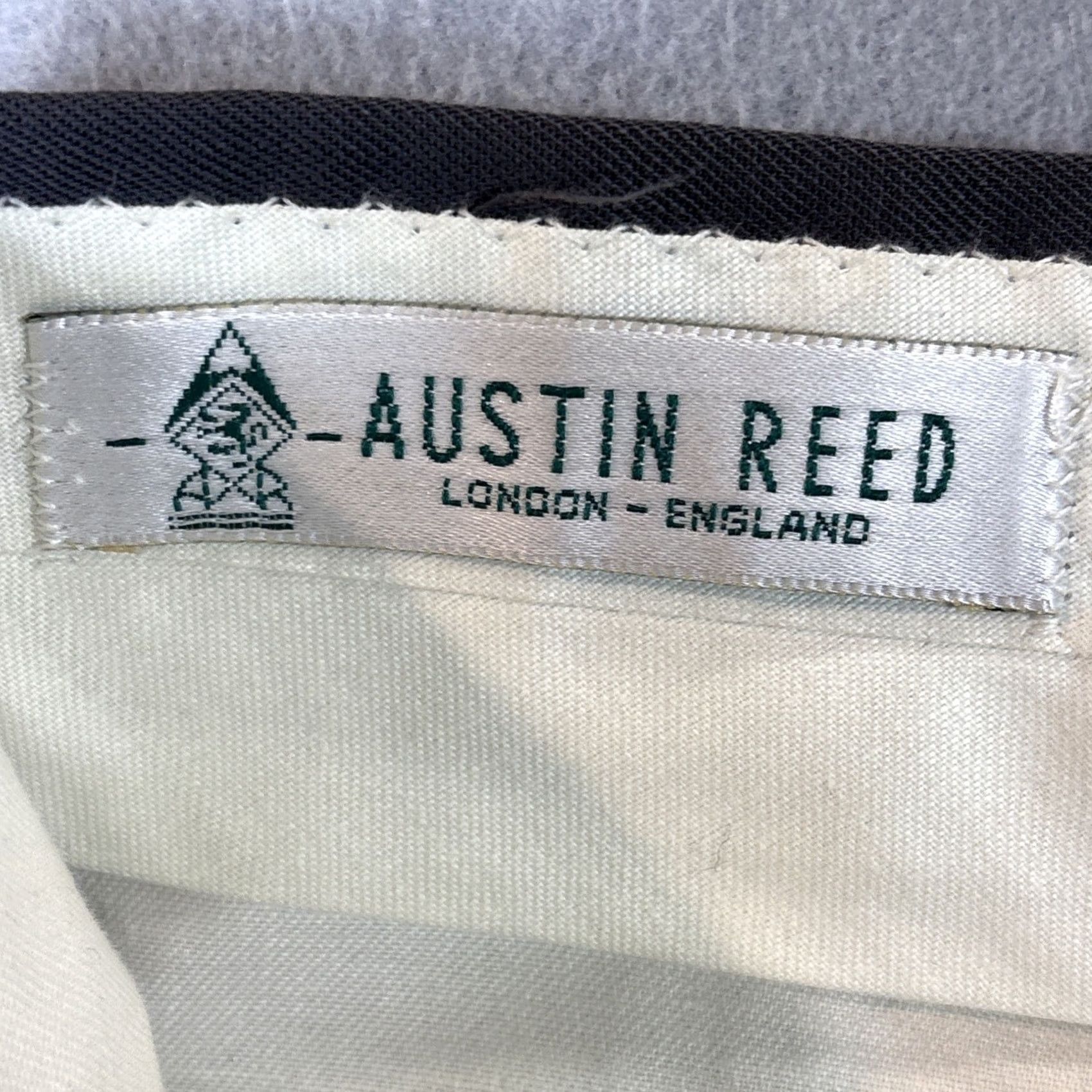 Austin Reed Austin Reed Pants Men 34x33 Gray Super 100s Wool Dress Pants Pleated Cuffed Trousers Size US 34 / EU 50 - 2 Thumbnail