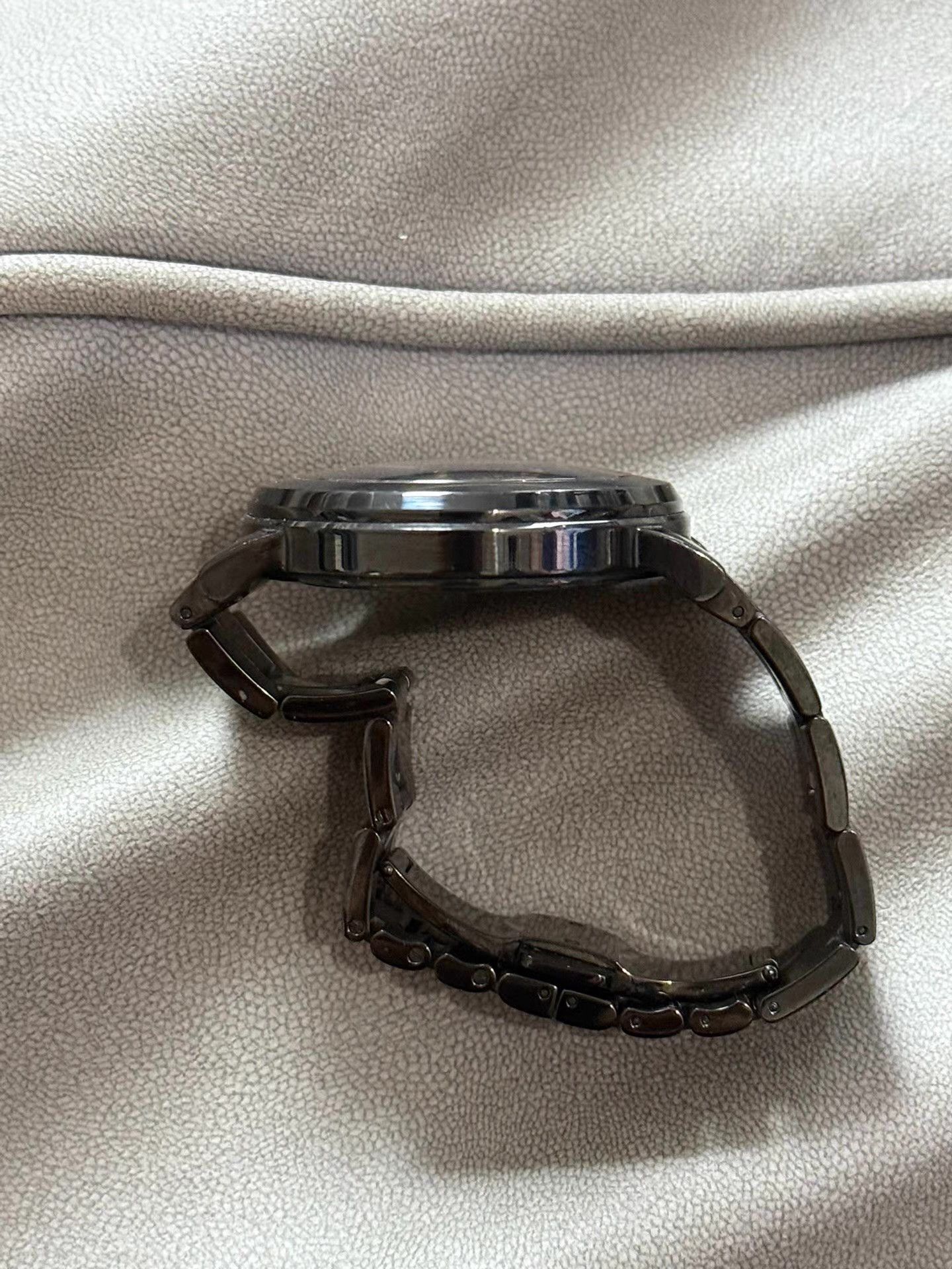 Gucci Authentic Gucci CHRONO men's watch Ｑ20 Size 44 - 6 Thumbnail