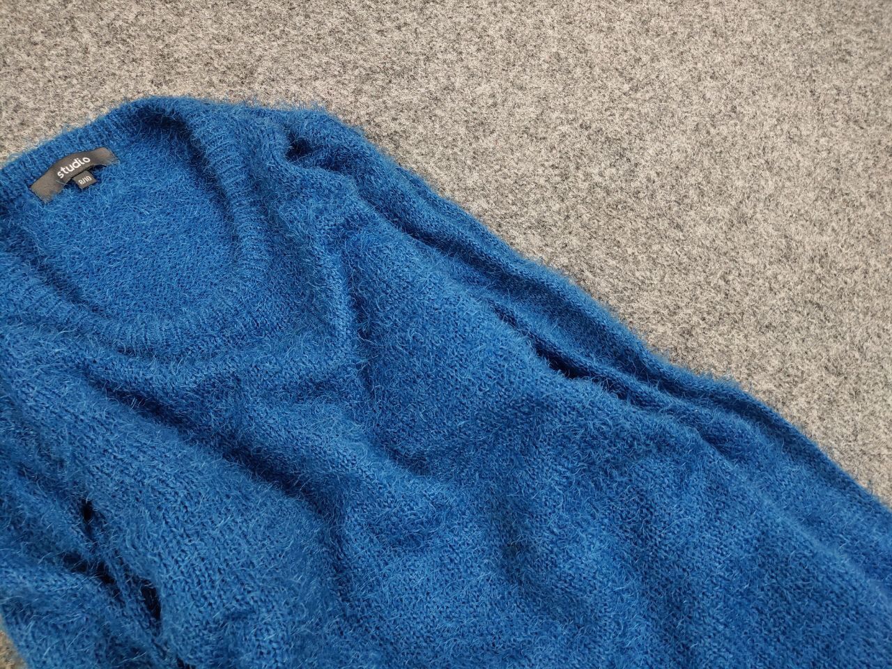 Japanese Brand Vintage 90's Japanese Blue Mohair Style Fuzzy Sweater Hype Size US M / EU 48-50 / 2 - 12 Thumbnail