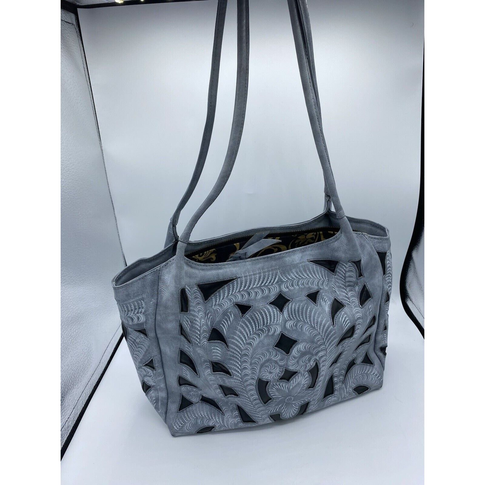 Leather Leaders in Leather Vintage Shoulder Bag Cutout Western Size ONE SIZE - 1 Thumbnail