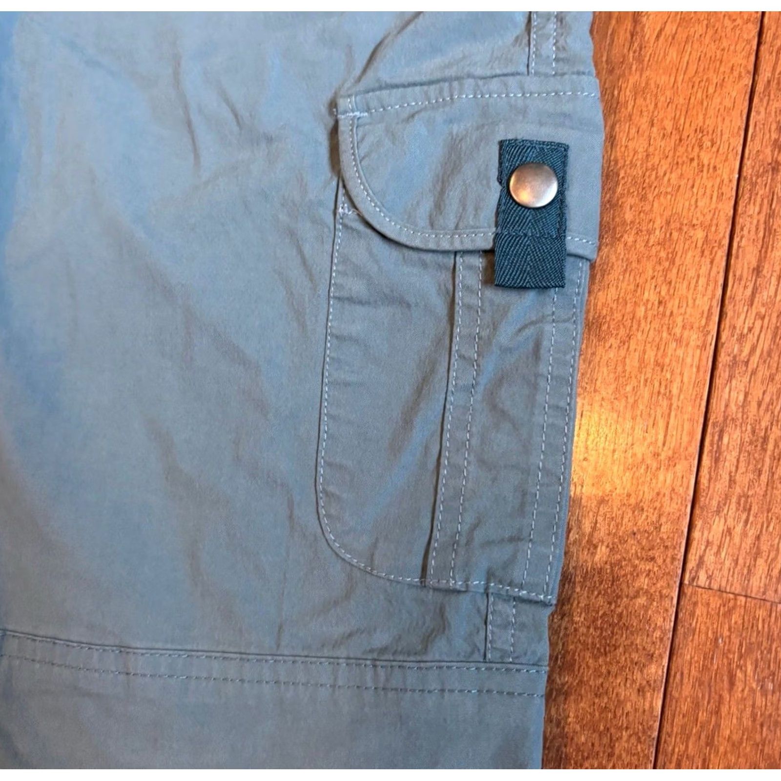 Vintage Kuhl Womens Splash Cargo Hiking Shorts Blue Cotton Stretch Size 8 10" inseam Size 30" / US 8 / IT 44 - 2 Thumbnail