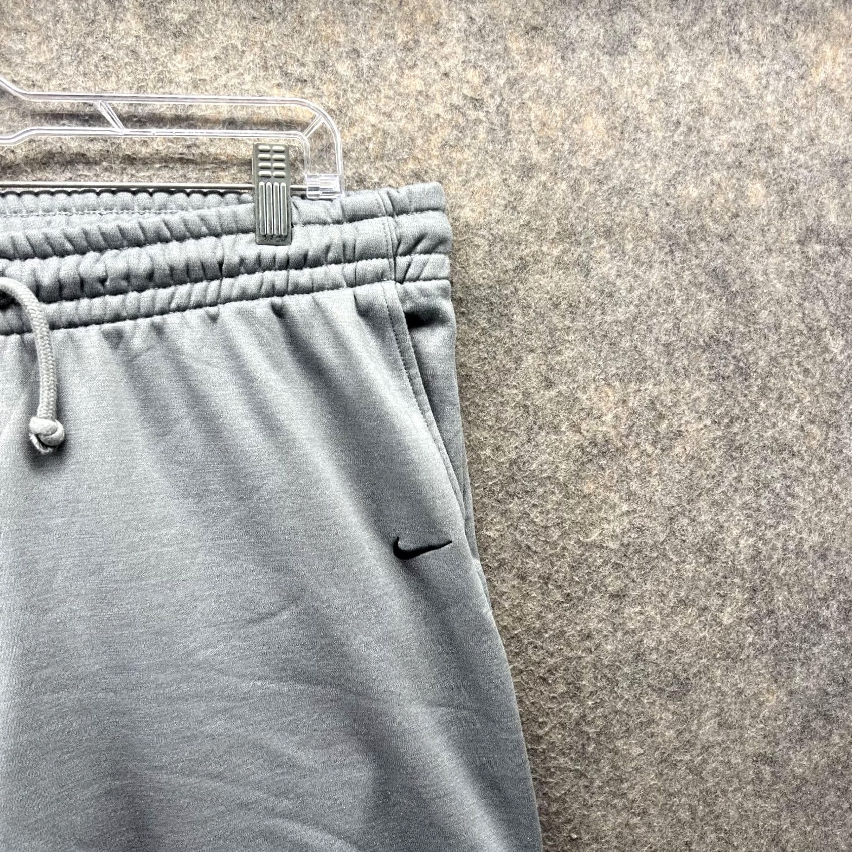 Nike Nike Sweatpants Men XL Gray Dri-Fit Knit with Pockets Size US 36 / EU 52 - 4 Thumbnail