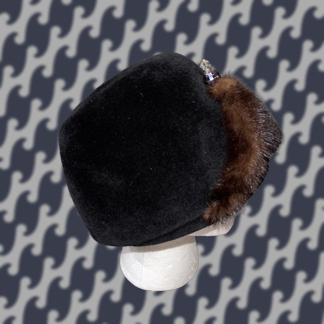 Velour VINTAGE Roberta Bernays Italy Women’s Riviera Velour Pillbox Hat Black Mink Velour Hat Art Deco 1930s Formal Women’s Black Mink MenUnknown Size ONE SIZE - 1 Thumbnail