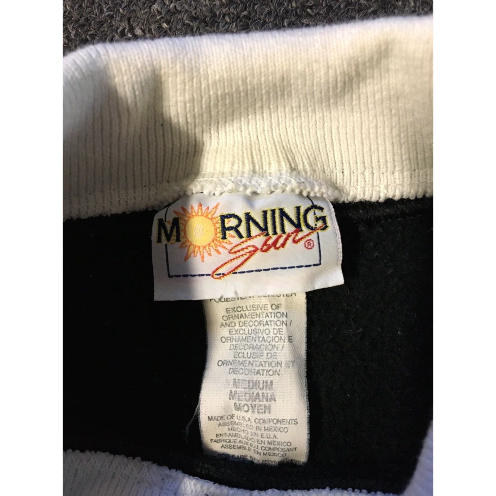 Vintage VINTAGE 90s Bird Squirrel Sweatshirt M Black Morning Sun Shirt Mens Size US M / EU 48-50 / 2 - 6 Thumbnail