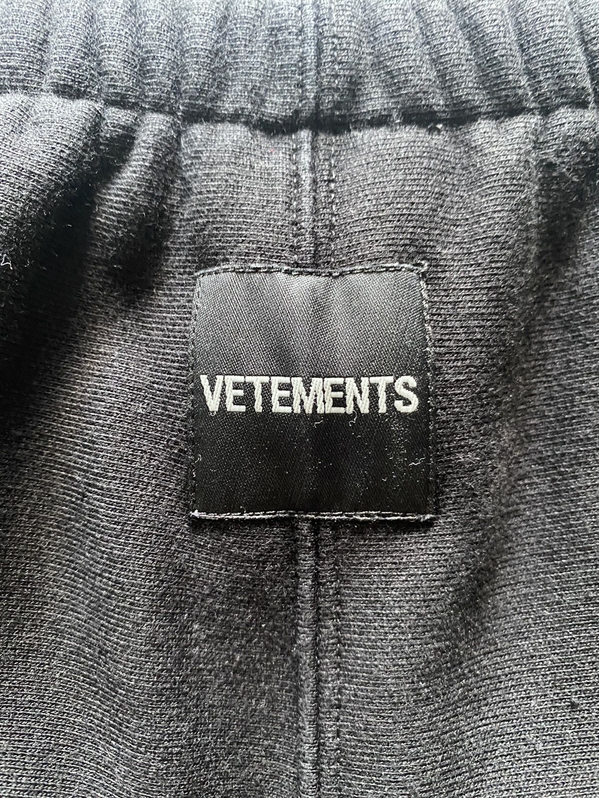 Vetements Vetements Big Logo Sweatpants Black | Grailed
