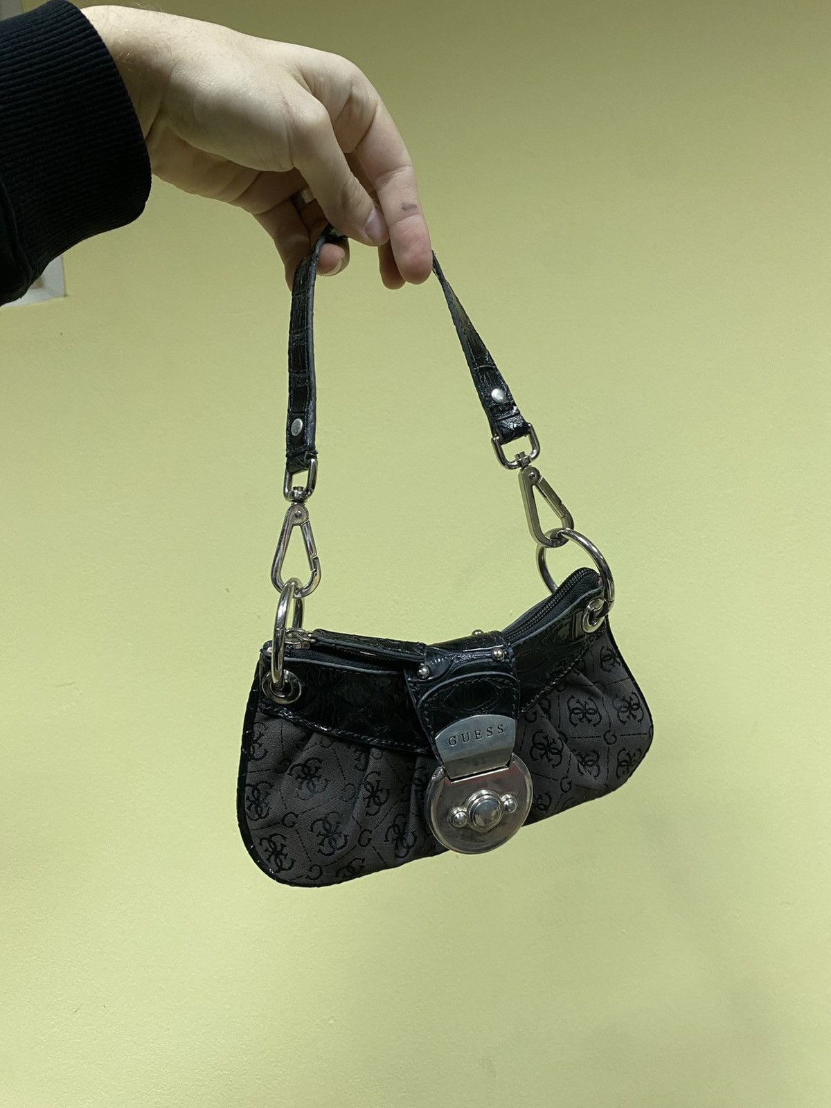 Guess Guess small monogram metallic Y2K designer bag Size ONE SIZE - 11 Thumbnail